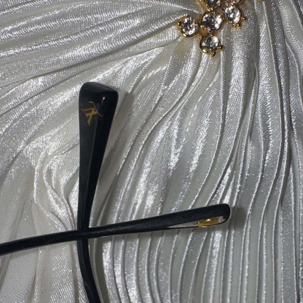 Exclusivity and Elegance every day! Black  Sunglasses - Picture 8 of 17